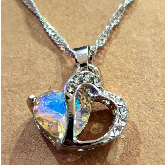 Heart Pendant Necklace – 925 Sterling Chain – Aurora Glass Crystal  (NWOT) - Picture 6 of 6